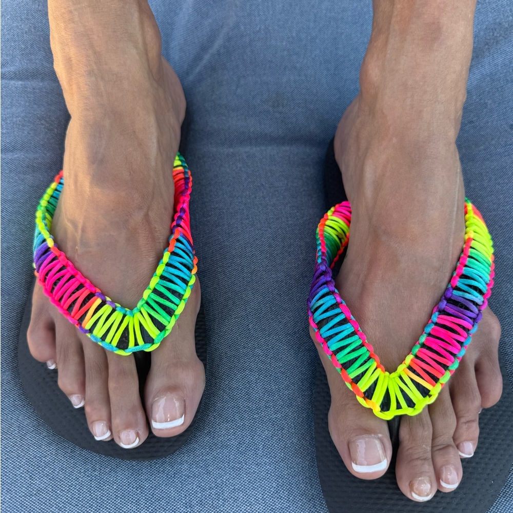 Havaianas Black Sandals Vibrant Design